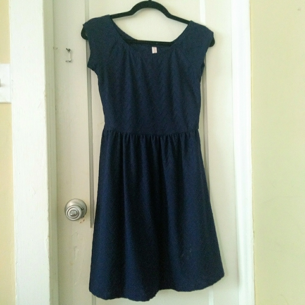 Xhilaration navy zigzag dress